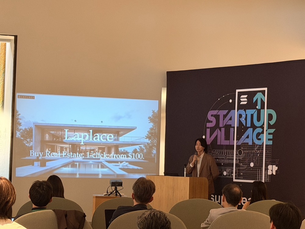 Superteam Japan Frontier Hackathon Side Trackでの登壇の様子